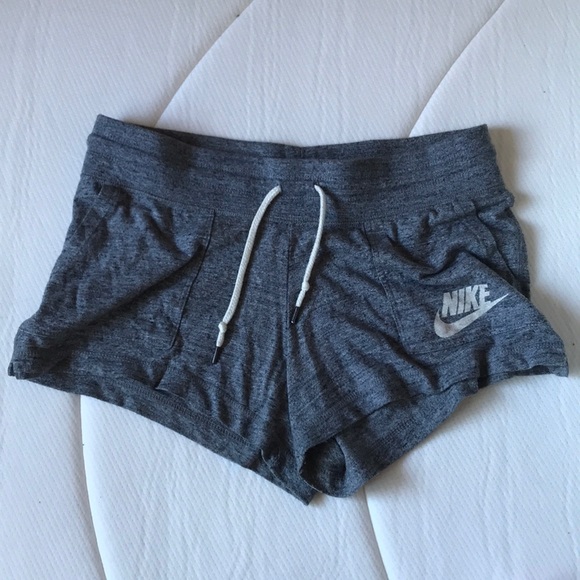 Nike Pants - Nike vintage shorts *1st posting was cancelled*